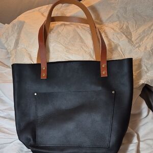 PlG Medium smooth black classic tote